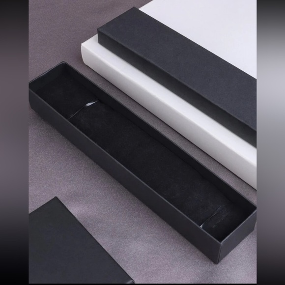 Final PRICE New 5PC Paper Jewelry Storage Box - Picture 3 of 4